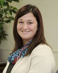 Lindsay Hedges's Instagram, Twitter & Facebook