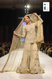 Best Popular Top 10 Pakistani Bridal Dress Designers Hit List 2020 Pakistani Engagement Dresses Pakistani Bridal Dresses Mahira Khan Dresses