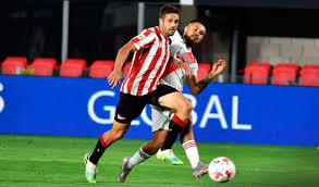 What are the differences between the river 600 vs. Resultado Estudiantes Vs River Plate Hoy 2 1 Salio El Partido Por La Liga Profesional Argentina La Republica