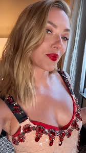 I Scarlett Johansson promise to love you from the very depth of my heart If  I can get I love you 😘❤️💕 from a special person ❤️