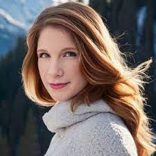 Courtney Vail's Instagram, Twitter & Facebook