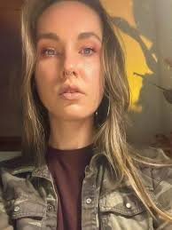 US expat Melanie Albert reveals how single word cost her $3k at Woolworths  checkout