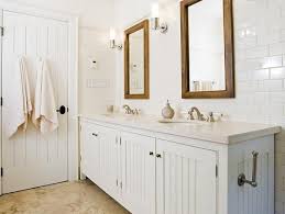 Give A New Look To Your Small Size Bathroom With Bead Board Bathroom Darbylanefurniture Com In 2020 Beadboard Bathroom White Beadboard Cottage Bathroom