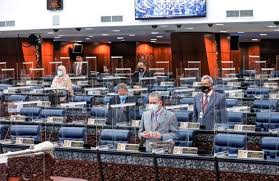 Parlimen hanya dengar titah diraja, tiada usul undi tidak percaya. Covid 19 Wajar Gantung Parlimen Utusan Digital
