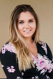 Briana Cyr's Instagram, Twitter & Facebook