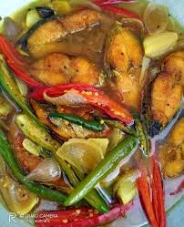 Ikan tenggiri salah satu ikan laut yang digemari oleh banyak masyarakat, selain rasa dagingnya yang empuk dan nikmat ikan tenggiri memiliki banyak manfaat bagi kesehatan. Resepi Meletop Ikan Tenggiri Masak Asam Cuka Makan Facebook