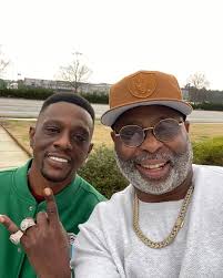 Sheldon Moore (@sheldon_boxtruckcoach) • Instagram photos and videos