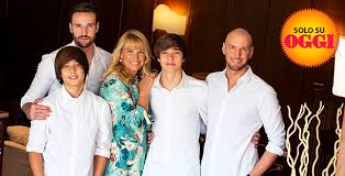 Walter zenga insieme al figlio jacopo e alla nuora claire. Parla Roberta Termali L Ex Moglie Di Walter Zenga Non Ci Sentiamo Da 20 Anni Intervista Esclusiva Gossip