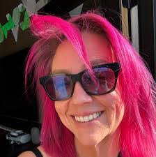 Denise Lanni's Instagram, Twitter & Facebook