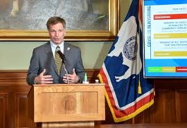 Gov. Gordon announces return to normal restaurant and bar hours