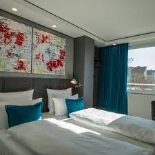 The personnel at the hotel speaks english, german, spanish, turkish. Motel One Mitte Berlin Bei Hrs Gunstig Buchen