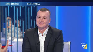 Dopo una lunga ricorsa diego bianchi intervista rocco casalino nei pressi di palazzo chigi: L Intervista Di Lilli Gruber A Rocco Casalino Mi Stanno Arrivando Molte Offerte Conte C E Sempre