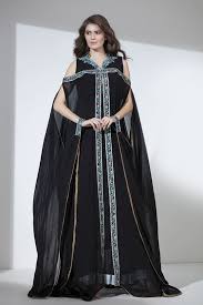 إطلالة فخمة من قفاطين شالكي لربيع وصيف 2019 Fashion Victorian Dress Dresses