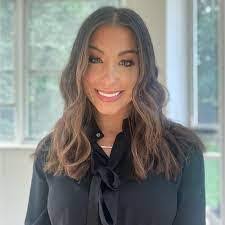 Angela Ives's Instagram, Twitter & Facebook