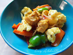 Bagi penggemar masakan pedas, ayam rica rica memang merupakan salah satu makanan yang wajib dicoba. Ayam Masak Paprik Paling Senang
