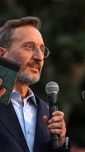 İcadiye Dağ Hamamı Üsküdar Belediyesince restore edilerek bir millet  kıraathanesine dönüştürüldü. Adı da Kuzguncuk Nevmekan oldu. , Dün ben de  Kuzguncuk Nevmekan’ın açılışına katıldım. Her şey çok ...