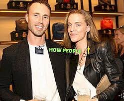 Did johnny depp abuse amber heard? Whitney Heard Wiki Alter Bio Amber Heard Sister Familie Freund