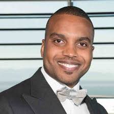 Robert Baha's Instagram, Twitter & Facebook