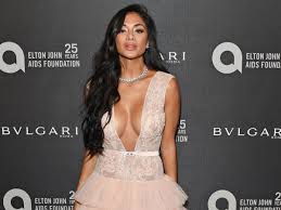 Find the hottest breastexpansion stories you'll love. Nicole Scherzinger S Changing Looks Down To 16 000 Surgery Expert Claims Mirror Online