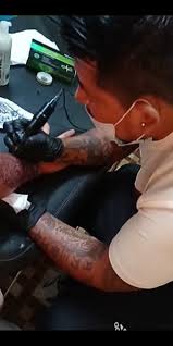 El trapero es uno de los referentes de la movida tropical en argentina. L Gante Barber Tatto Studio Posts Facebook