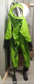 Der anzug hat angesetzte stiefel in größe 46 und handschuhe in größe 12, ausgeführt als ringhandschuhsystem, wie … Vautex Elite Schutzanzug Chemikalienschutzanzug Hazmat Suit Csa Abc Schutzanzug Ebay