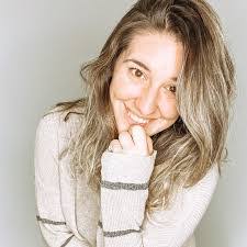 Sarah Rock's Instagram, Twitter & Facebook