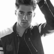 Stream Noah Fields music