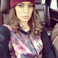 Stream Lola <flow music