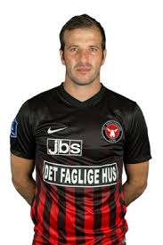 (feb 11, 1983) 5'9 163lbs. Rafael Van Der Vaart Stats Titles Won