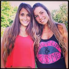 Roccuzzo may not be as famous as her partner, but she has a huge following on the web with an instagram following of 12 million devotees. Asi Es Carla Roccuzzo La Espectacular Hermana Menor De Antonella Roccuzzo