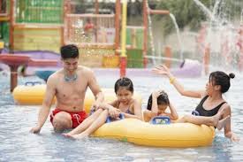 Transera waterpark berlokasi di jalan harapan indah, boulevard kavling v sektor vi kota harapan indah, pusaka rakyat, tarumajaya, bekasi, jawa bagi traveler yang berencana liburan ke. Go Wet Waterpark Bekasi Rute Lokasi Harga Tips