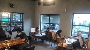 Warung halal warung bang ali spesial nasgor dan seafood. Anak Panah Cafe Working Space Kekinian Di Solo Andalan Anak Muda Tribun Travel