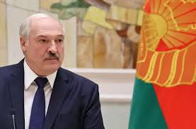 В 1978 году лукашенко стал ответственным секретарем шкловской райорганизации всесоюзного общества «знание». Kak Vyglyadel Lukashenko V Molodosti Bez Usov