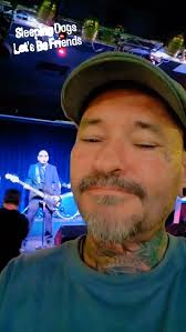 LET'S BE FRIENDS #sleepingdogs #letsbefriends #livemusic #rock