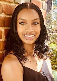 Ashley Isakson's Instagram, Twitter & Facebook