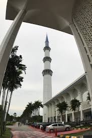 Masjid biru boleh dirujukkan pada: Steller Create Beautiful Social Media Stories