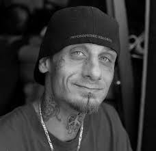 Karina Wallace's Instagram, Twitter & Facebook