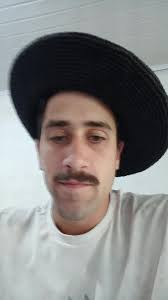 Gaucho Domando Cavalo