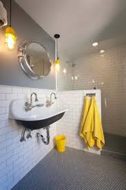 Couleur Salle De Bain 27 Idees Fraiches Et Elegantes Couleur Salle De Bain Idee Salle De Bain Deco Salle De Bain
