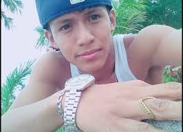 Hoy Gerald Vázquez estaría cumpliendo 21 años si el gobierno no lo hubiese  matado. No quiero ver los vídeos de su último suspiro, solo aquellos donde  baila con euforia. Recordemos así, que