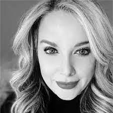 Alena Karabutina's Instagram, Twitter & Facebook