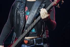 Delight in Suzi Quatro's Erotic Nude Portraits - Utterly Enthralling