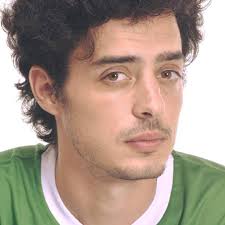 Lautaro Mackinze en Alternativa. Comunidad en escena.