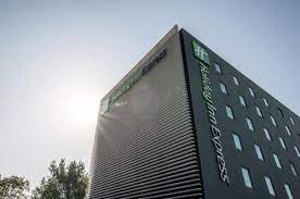 Some supermarkets and bakeries may open in the morning. Die 10 Besten Holiday Inn Hotels In Frankreich Booking Com
