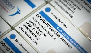 The decision comes after the government of belgium announced on wednesday it would halt use of the jab for people under 41 following the death of a woman who developed severe thrombosis with a low platelet count after injection. Woensdag Eerste Vaccinaties Met Janssen Vaccin Rivm