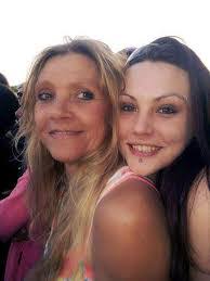 Jacklyn Collins's Instagram, Twitter & Facebook