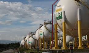 Por apresentar ponto de ebulição. Petrobras Aumenta Precos Da Gasolina E Do Diesel Nas Refinarias Folha Pe