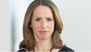 Stephanie Beer's Instagram, Twitter & Facebook