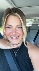 Katelyn Henson's Instagram, Twitter & Facebook