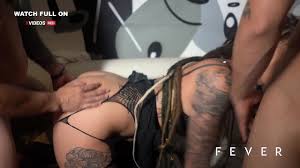 Primeiro ménage da Dread Hot com dois homens (DREAD HOT, VALENTIN E KYLIAN)  - XNXX.COM